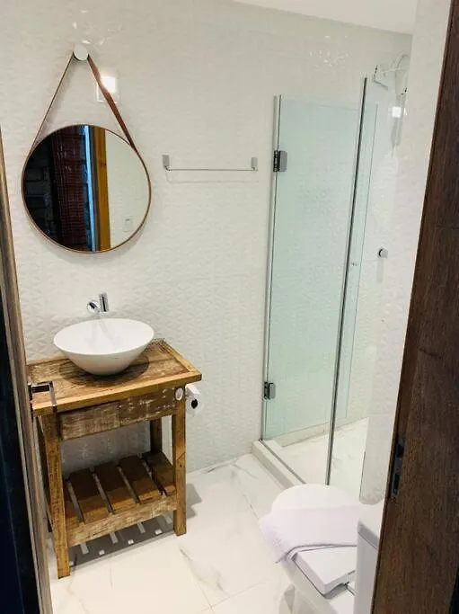 Apto 2 - Com Jacuzzi E Vista Mar - Morada Do Ganso 봄비나스
